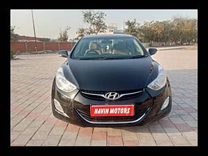 Second Hand Hyundai Elantra 1.6 SX MT in Ahmedabad