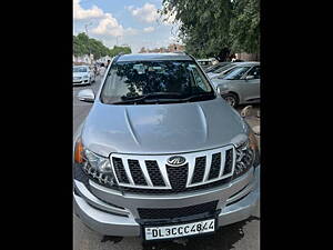 Second Hand Mahindra XUV500 W6 in Delhi