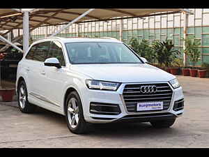 Second Hand ऑडी q7 45 tdi प्रीमियम प्लस in दिल्ली