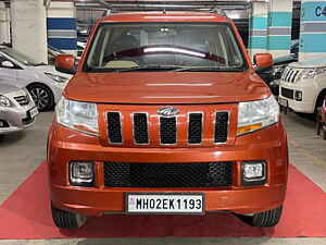 Second Hand महिंद्रा tuv300 t8 in मुंबई