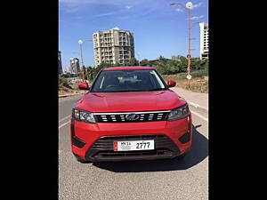 Second Hand Mahindra XUV300 W6 1.5 Diesel in Pune