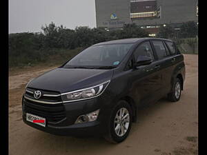 Second Hand Toyota Innova Crysta GX 2.4 7 STR in Faridabad