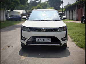 Second Hand మహీంద్రా XUV300	 w6 1.2 పెట్రోల్ in మీరట్