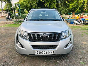 Second Hand Mahindra XUV500 W10 AWD AT in Kheda