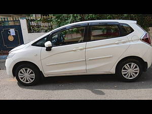 Second Hand Honda Jazz V Petrol in Kolkata