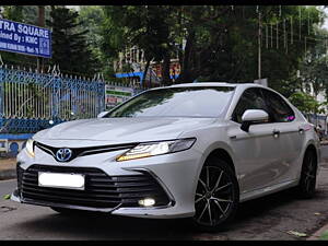 Second Hand Toyota Camry Hybrid in Kolkata