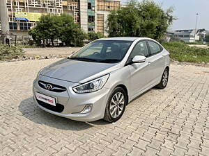 Second Hand Hyundai Verna Fluidic 1.6 VTVT SX in Delhi