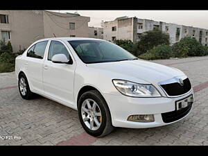 Second Hand Skoda Laura Elegance 1.9 TDI MT in Kharar