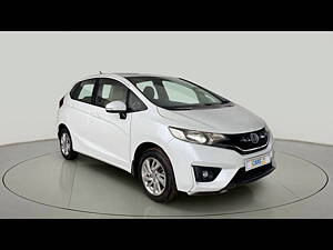 Second Hand Honda Jazz V Petrol in Ahmedabad