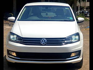 Second Hand Volkswagen Vento Highline Plus 1.5 AT (D) 16 Alloy in Sangli