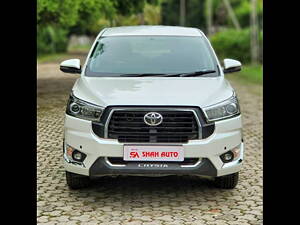 Second Hand Toyota Innova Crysta VX 2.4 8 STR in Ahmedabad