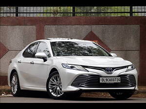 Second Hand Toyota Camry Hybrid in Delhi