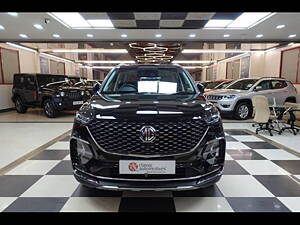 Second Hand MG Hector Plus Sharp 1.5 Petrol Turbo CVT 6-STR in Bangalore