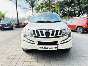 Second Hand महिंद्रा XUV500 w8 in पुणे