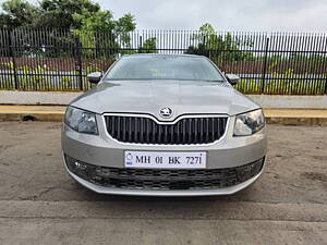 Second Hand Skoda Octavia Elegance 1.8 TSI AT in Mumbai