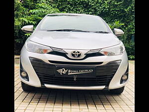 Second Hand Toyota Yaris V MT in Mumbai