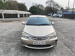 Second Hand Toyota Etios V in Nagpur