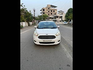 Second Hand Ford Figo Duratec Petrol Titanium 1.2 in Nagpur