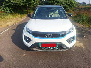 Second Hand Tata Nexon EV XZ Plus LUX in Pune