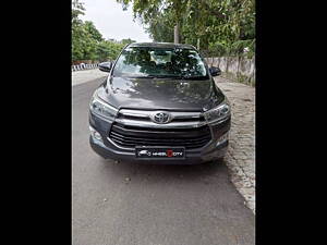 Second Hand Toyota Innova Crysta 2.4 VX 7 STR [2016-2020] in Kanpur