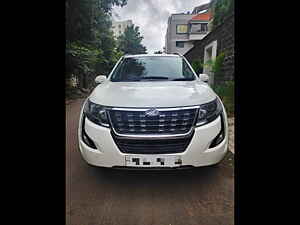 Second Hand महिंद्रा XUV500 w11 ऑटोमैटिक in नाशिक