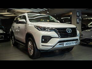 Second Hand Toyota Fortuner 4X4 AT 2.8 Diesel in Delhi