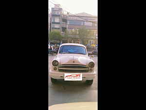 Second Hand हिंदुस्तान मोटर्स एम्बेसडर क्लासिक 2000 dsz एसी in हैदराबाद