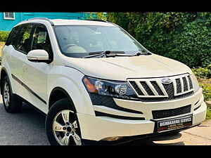 Second Hand మహీంద్రా xuv500	 w8 ఎడబ్ల్యూడి in కోల్‌కతా