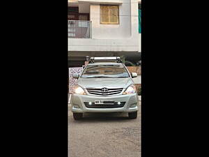 Second Hand Toyota Innova 2.5 G 7 STR BS-IV in Nagpur