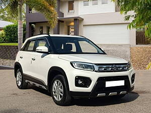 Second Hand Maruti Suzuki Vitara Brezza VXi in Delhi