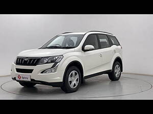 Second Hand Mahindra XUV500 W6 in Pune