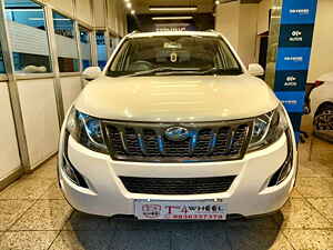 Second Hand महिंद्रा XUV500 w10 1.99 in कोलकाता