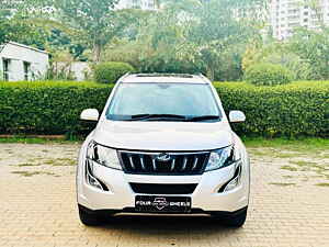 Second Hand महिंद्रा XUV500 w10 ऑटोमैटिक 1.99  in बैंगलोर