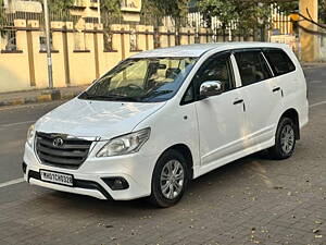 Second Hand Toyota Innova 2.5 G BS IV 8 STR in Navi Mumbai