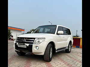 Second Hand मित्सुबिशी मोंटेरो 3.2 gls in देहरादून