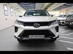 Second Hand Toyota Fortuner 2.8 4X4 AT in Chandigarh