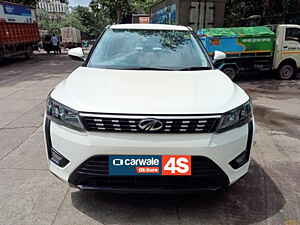 Second Hand மஹிந்திரா  xuv300 டபிள்யூ6 1.2 பெட்ரோல் in தானே