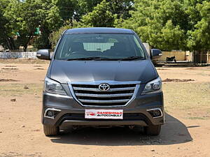 Second Hand Toyota Innova 2.5 VX 8 STR BS-III in Ahmedabad