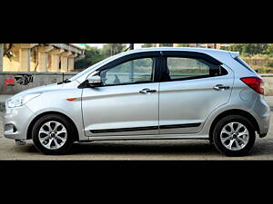 Second Hand Ford Figo Duratec Petrol Titanium 1.2 in Ahmedabad