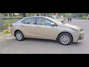 Second Hand Toyota Corolla Altis GL Petrol in Delhi