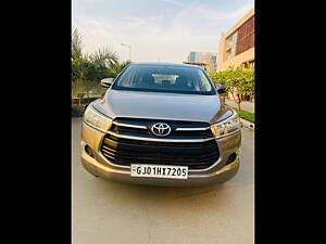 Second Hand Toyota Innova Crysta 2.4 G 8 STR [2016-2017] in Ahmedabad