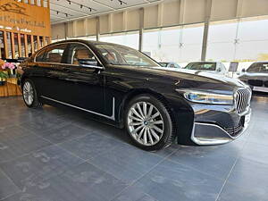 Second Hand BMW 7-Series 730Ld DPE Signature in Ahmedabad