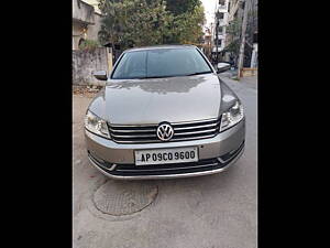 Second Hand Volkswagen Passat 2.0 PD DSG in Hyderabad