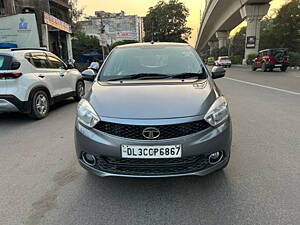 Second Hand Tata Tiago Revotron XZ Plus in Delhi