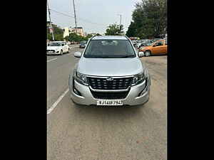 Second Hand महिंद्रा XUV500 w11 in जयपुर