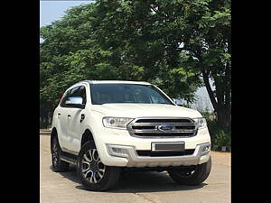 Second Hand Ford Endeavour Titanium 3.2 4x4 AT in Mohali