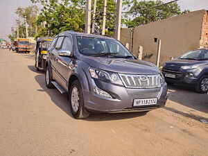 Second Hand మహీంద్రా xuv500	 w10 in చండీగఢ్