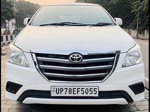 Second Hand Toyota Innova 2.5 G BS IV 8 STR in Kanpur