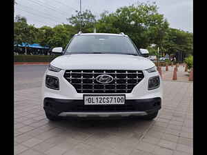 Second Hand हुंडई वेन्यू sx (o) 1.5 crdi in दिल्ली