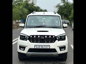 Second Hand Mahindra Scorpio S11 MT 7S in Ahmedabad